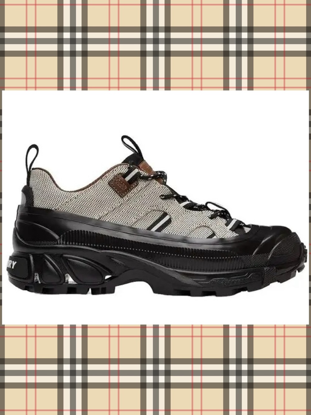 Burberry Men's Chunky Sneaker in Black and Beige